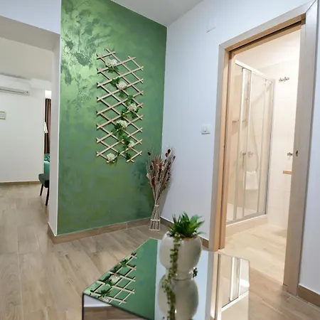 Piazza Πανσιόν Ζαντάρ