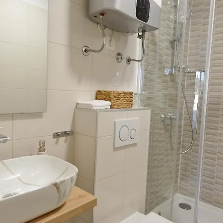 Piazza 4* Ζαντάρ