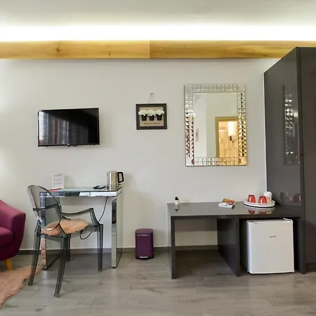 Πανσιόν Piazza